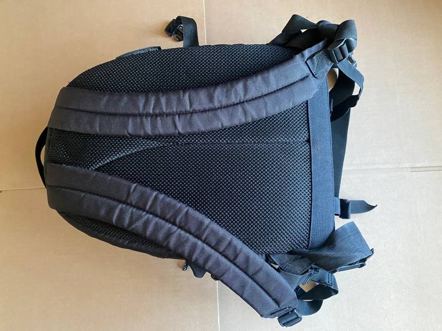 LOWEPRO  CAMERA BAG IN GOOD  CONDITION